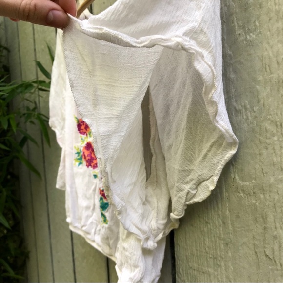 !SOLD! floral embroidery boho peasant croptop - Picture 4 of 5